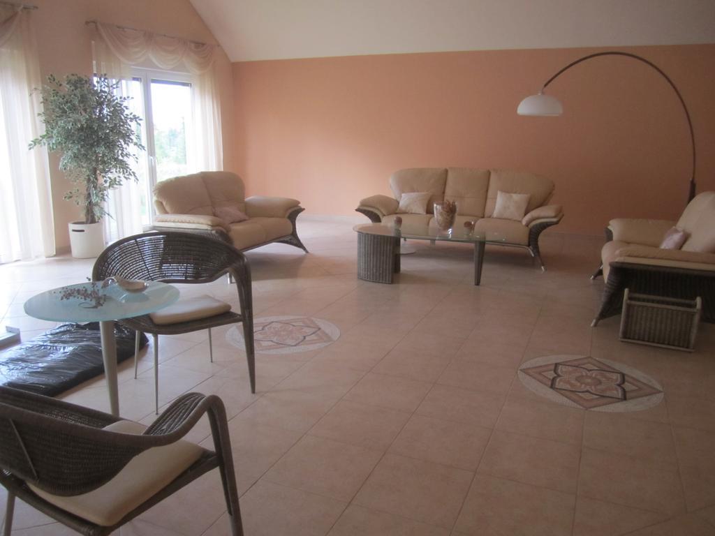 Villa Paradiso Βρότσλαβ Εξωτερικό φωτογραφία