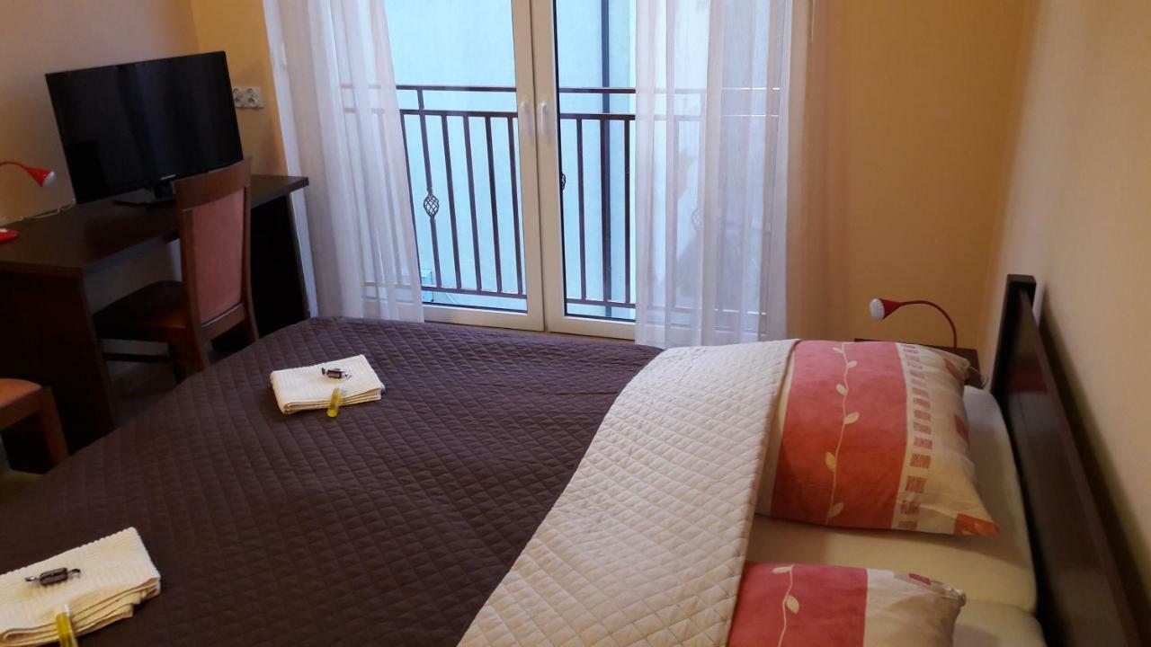 Villa Paradiso Βρότσλαβ Εξωτερικό φωτογραφία